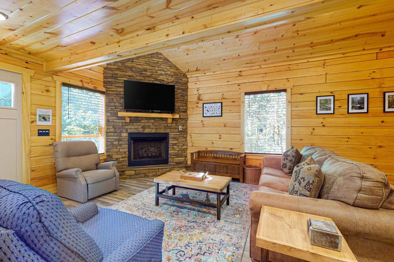 Knotty Escape Villa Гетлинбург Екстериор снимка
