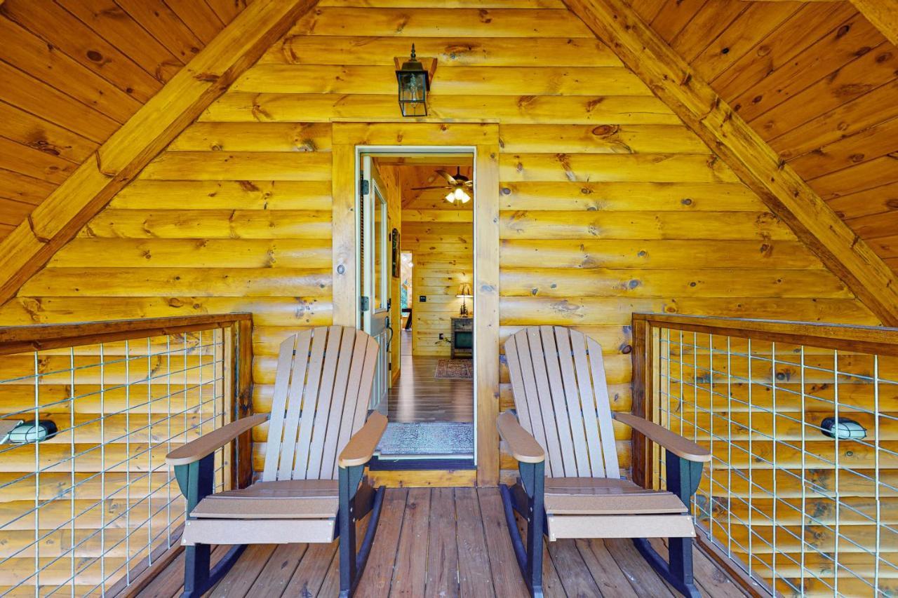 Knotty Escape Villa Гетлинбург Екстериор снимка