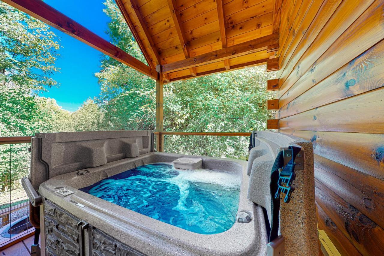 Knotty Escape Villa Гетлинбург Екстериор снимка
